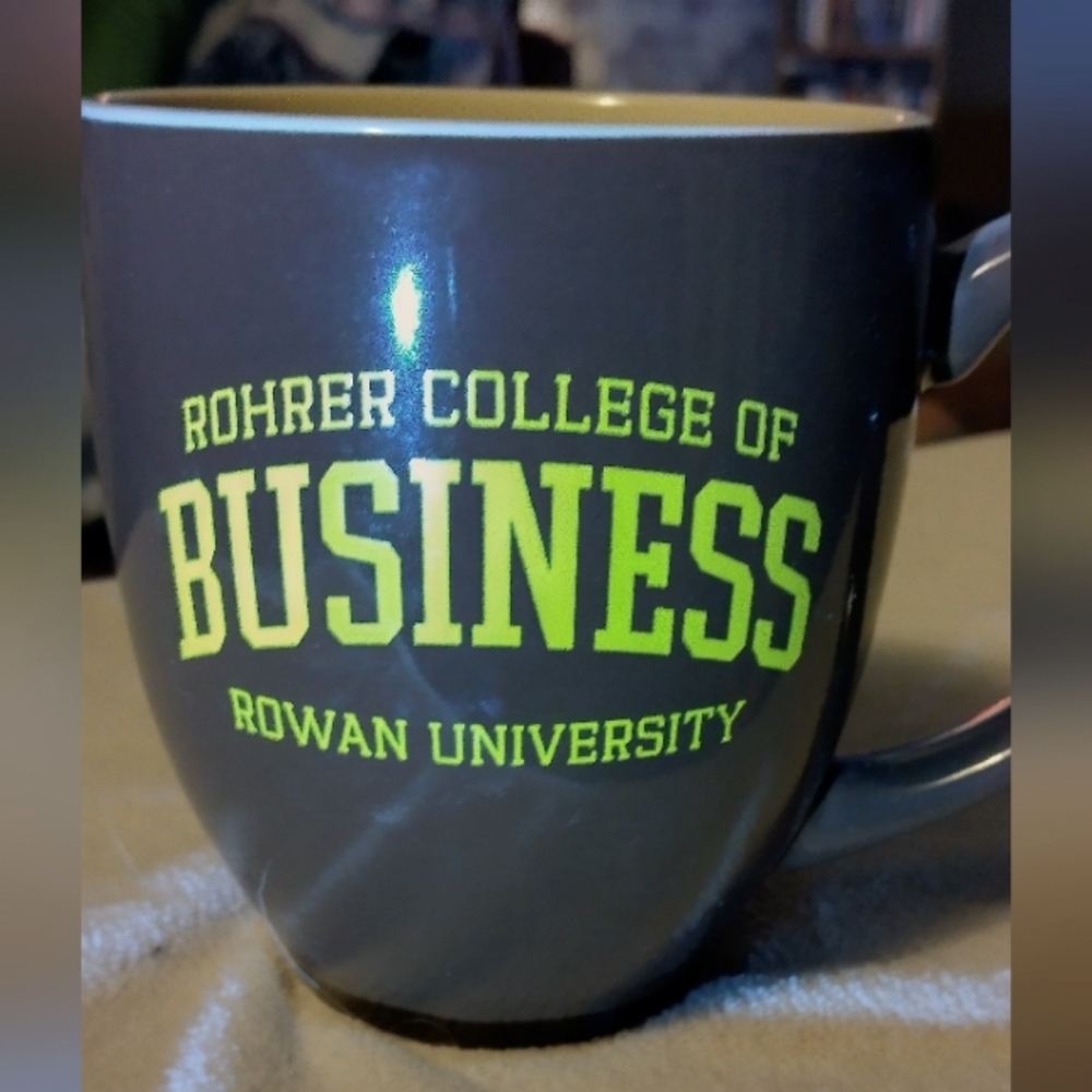Large Rutgers U mug